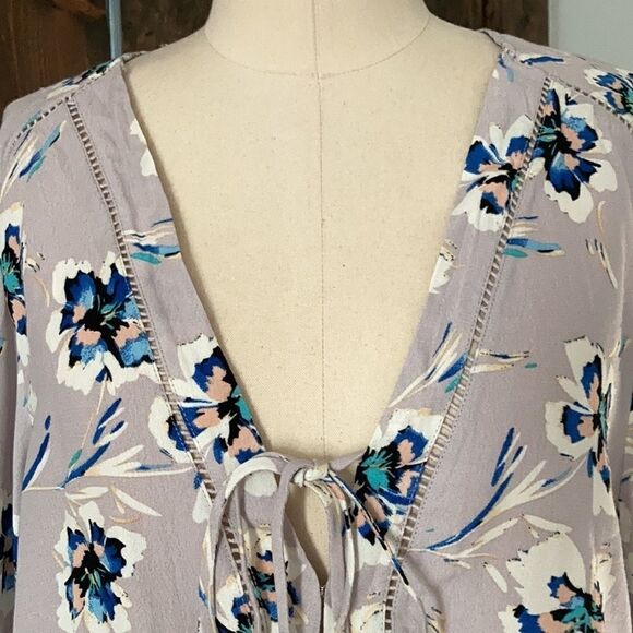 ASTR BOHO Floral Romper Long Sleeve - Picture 7 of 13